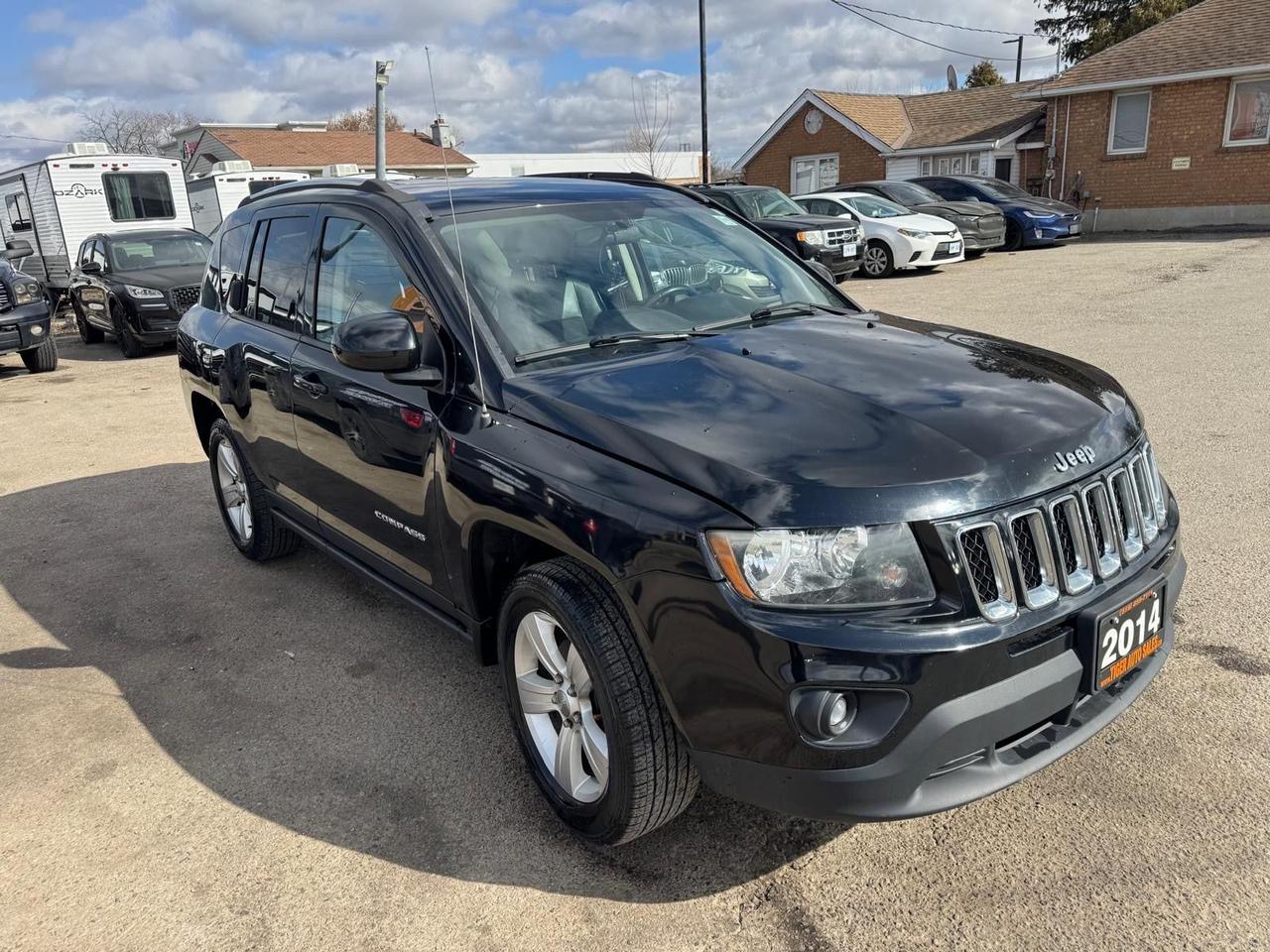 2014 Jeep Compass NORTH, ONLY 58,000KMS, AUTO, LOW KMS, CERTIFIED Photo