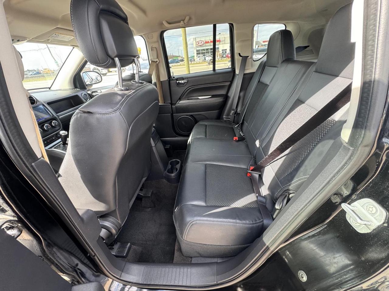 2014 Jeep Compass NORTH, ONLY 58,000KMS, AUTO, LOW KMS, CERTIFIED Photo