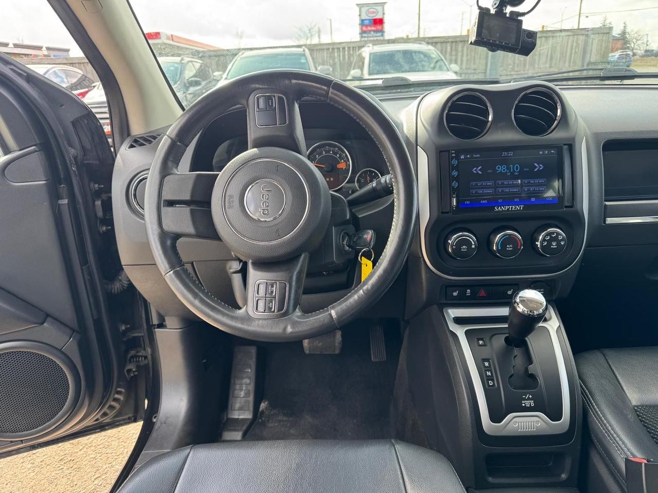 2014 Jeep Compass NORTH, ONLY 58,000KMS, AUTO, LOW KMS, CERTIFIED Photo