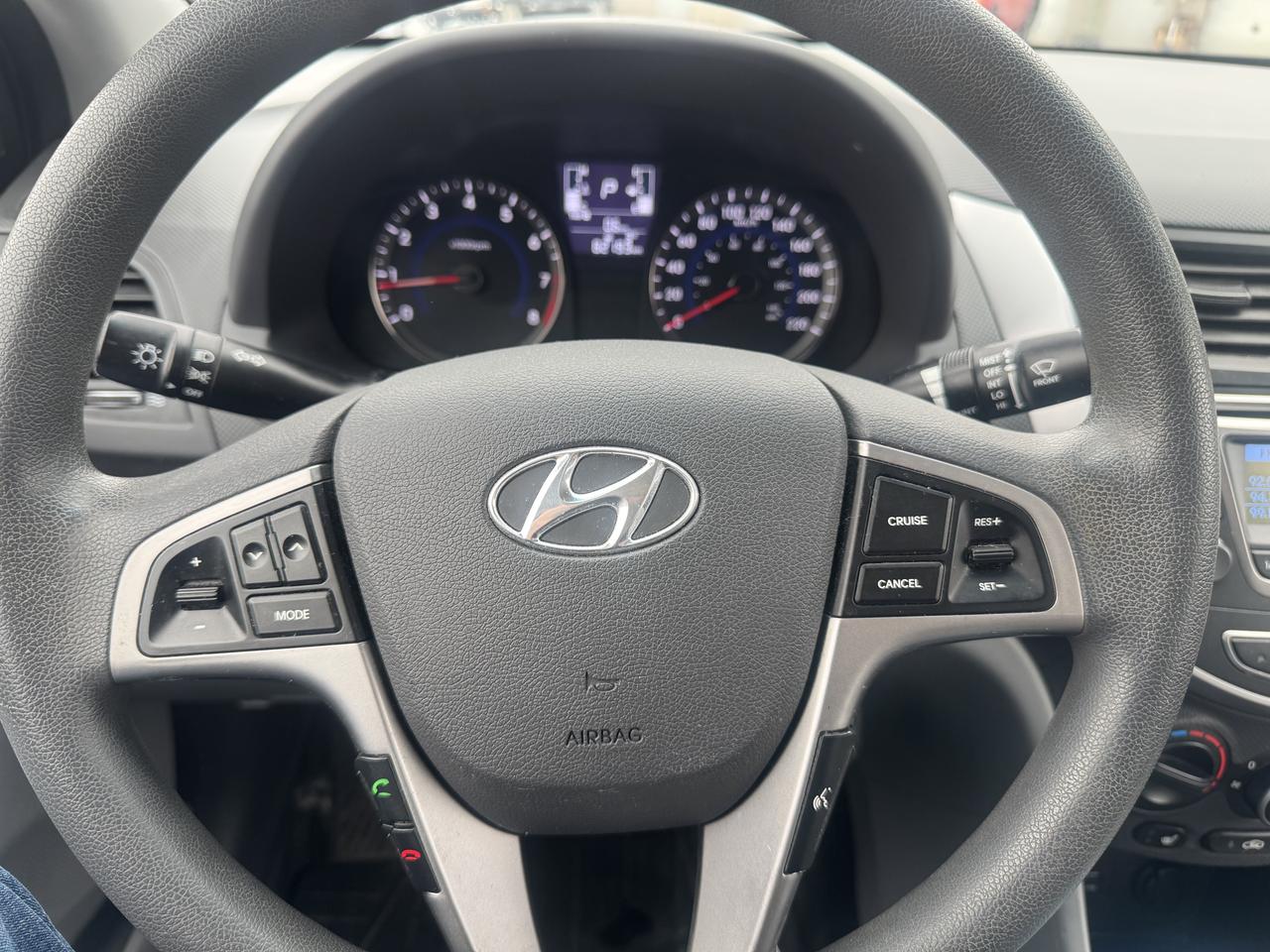 2017 Hyundai Accent GL Photo