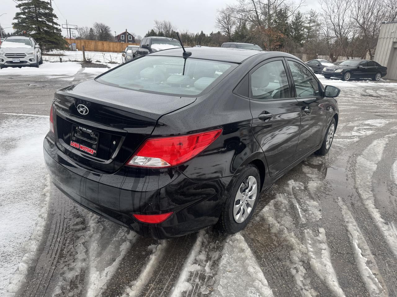 2017 Hyundai Accent GL Photo