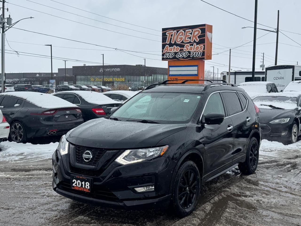 2018 Nissan Rogue SV AWD, BLACK ON BLACK,SUNROOF, CERTIFIED