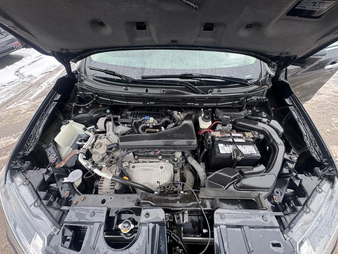 2018 Nissan Rogue SV AWD, BLACK ON BLACK,SUNROOF, CERTIFIED Photo