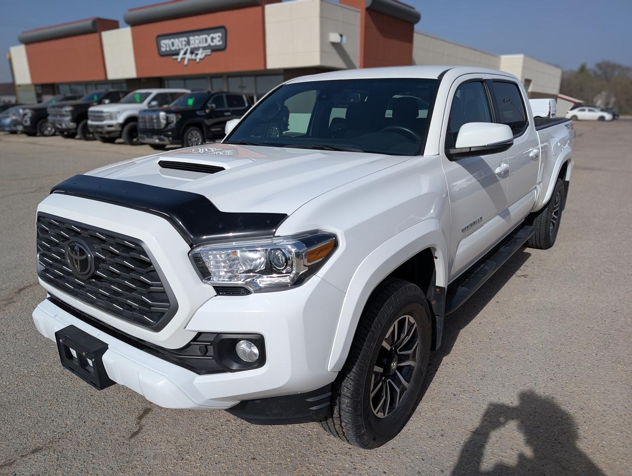 <p>Come finance this vehicle with us. Apply on our website stonebridgeauto.com&nbsp;<br>&nbsp;<br>2022 Toyota Tacoma TRD Sport with 125539km. 3.5L V6 4x4. Clean title and safetied. Manitoba truck, 1 owner.&nbsp;</p><p>Heated seats<br>Navigation<br>Adaptive cruise control<br>Power seats<br>Dual climate control<br>Lane departure alert<br>Bluetooth</p><p>We take trades! Vehicle is for sale in Steinbach by STONE BRIDGE AUTO INC. Dealer #5000 we are a small business focused on customer satisfaction. Text or call before coming to view and ask for sales.</p>