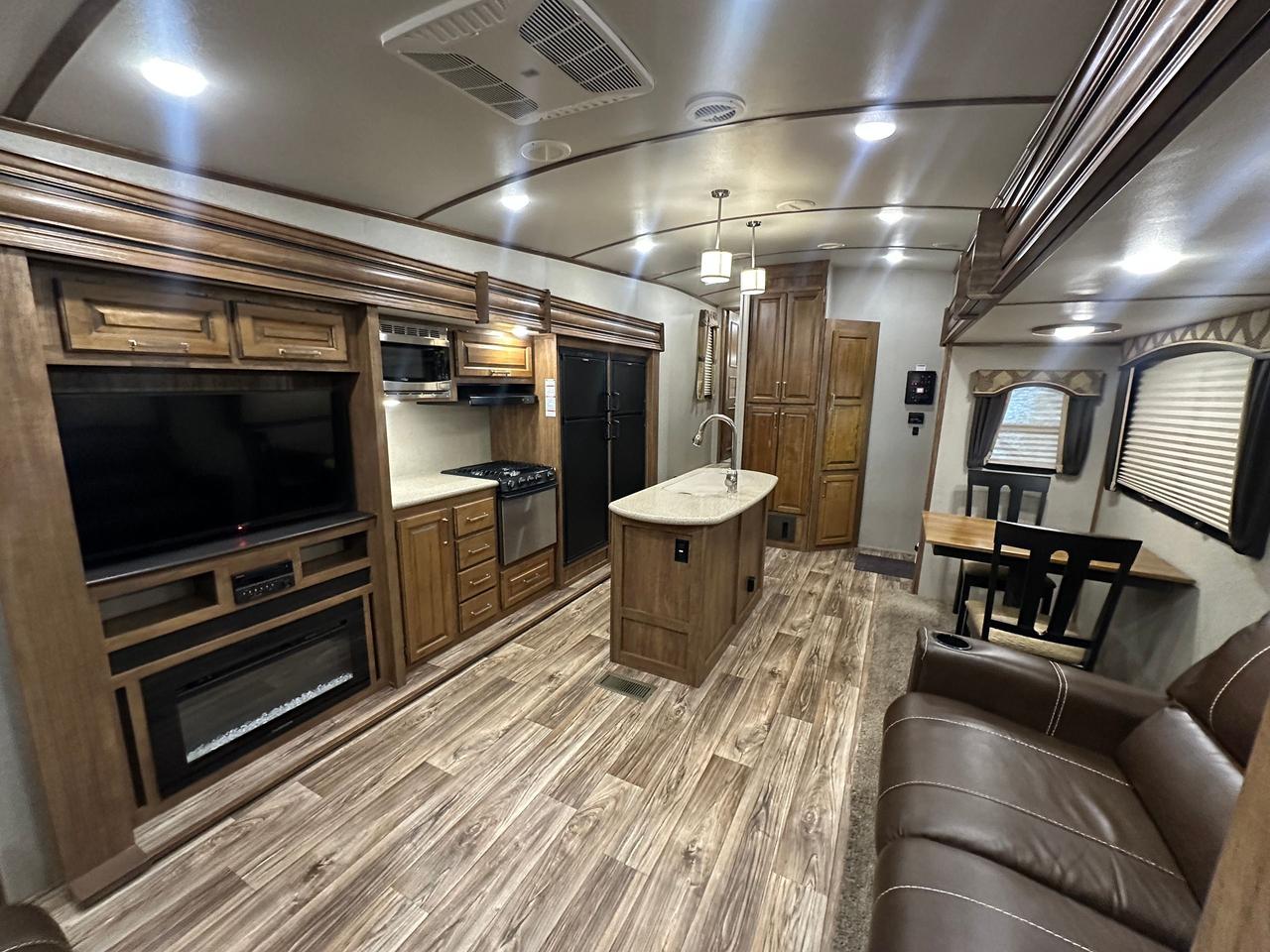 2019 Keystone RV Laredo 290SRL 