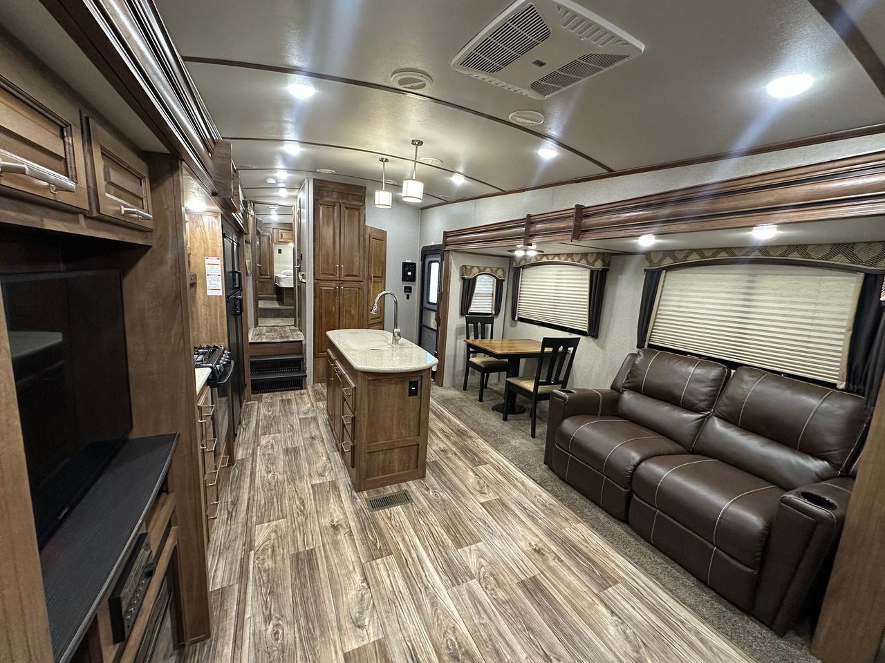 2019 Keystone RV Laredo 290SRL 