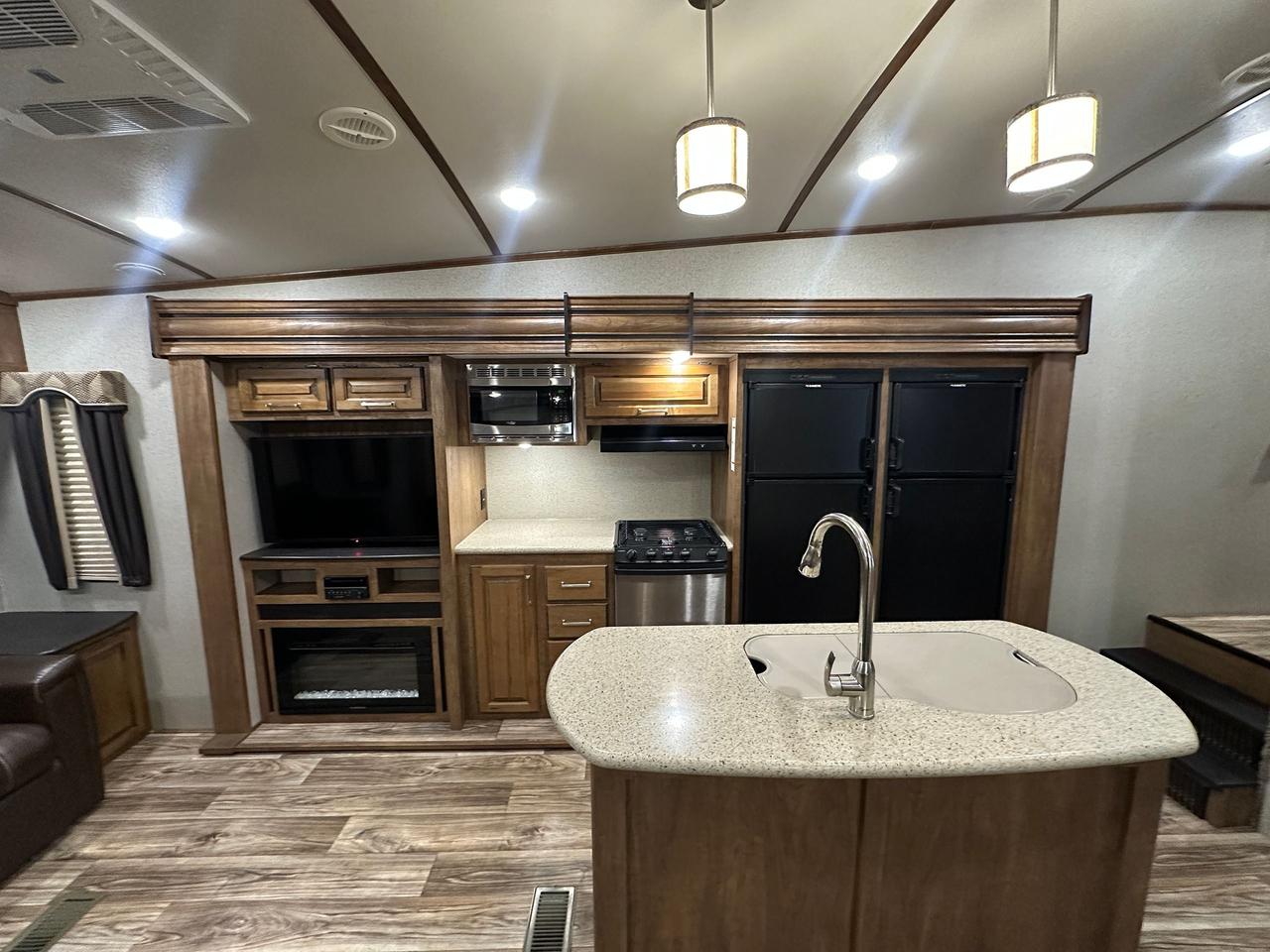 2019 Keystone RV Laredo 290SRL 