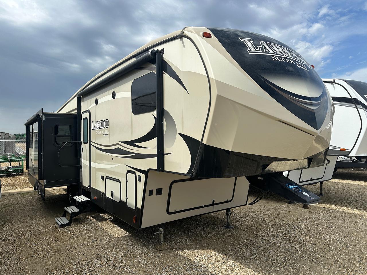 2019 Keystone RV Laredo 290SRL 