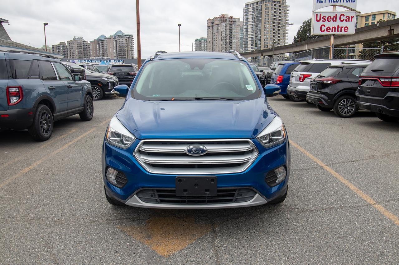 2017 Ford Escape Titanium Photo2