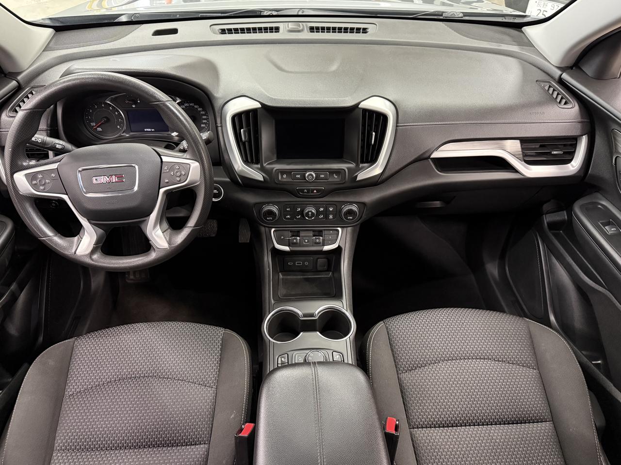 2023 GMC Terrain SLE Photo