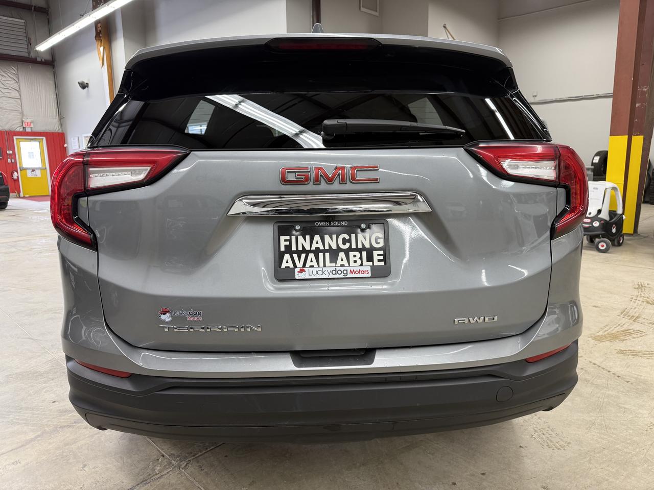 2023 GMC Terrain SLE Photo