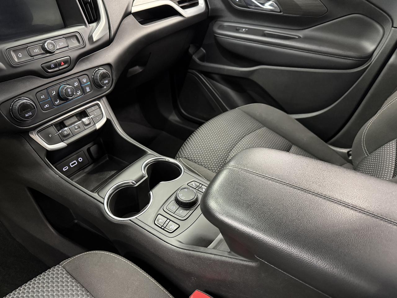 2023 GMC Terrain SLE Photo