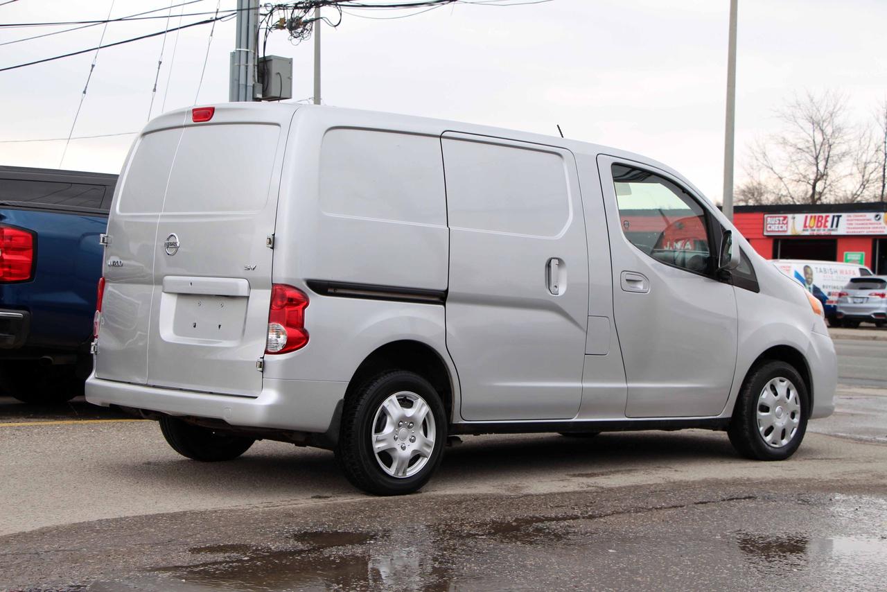 2013 Nissan NV200 SV Photo