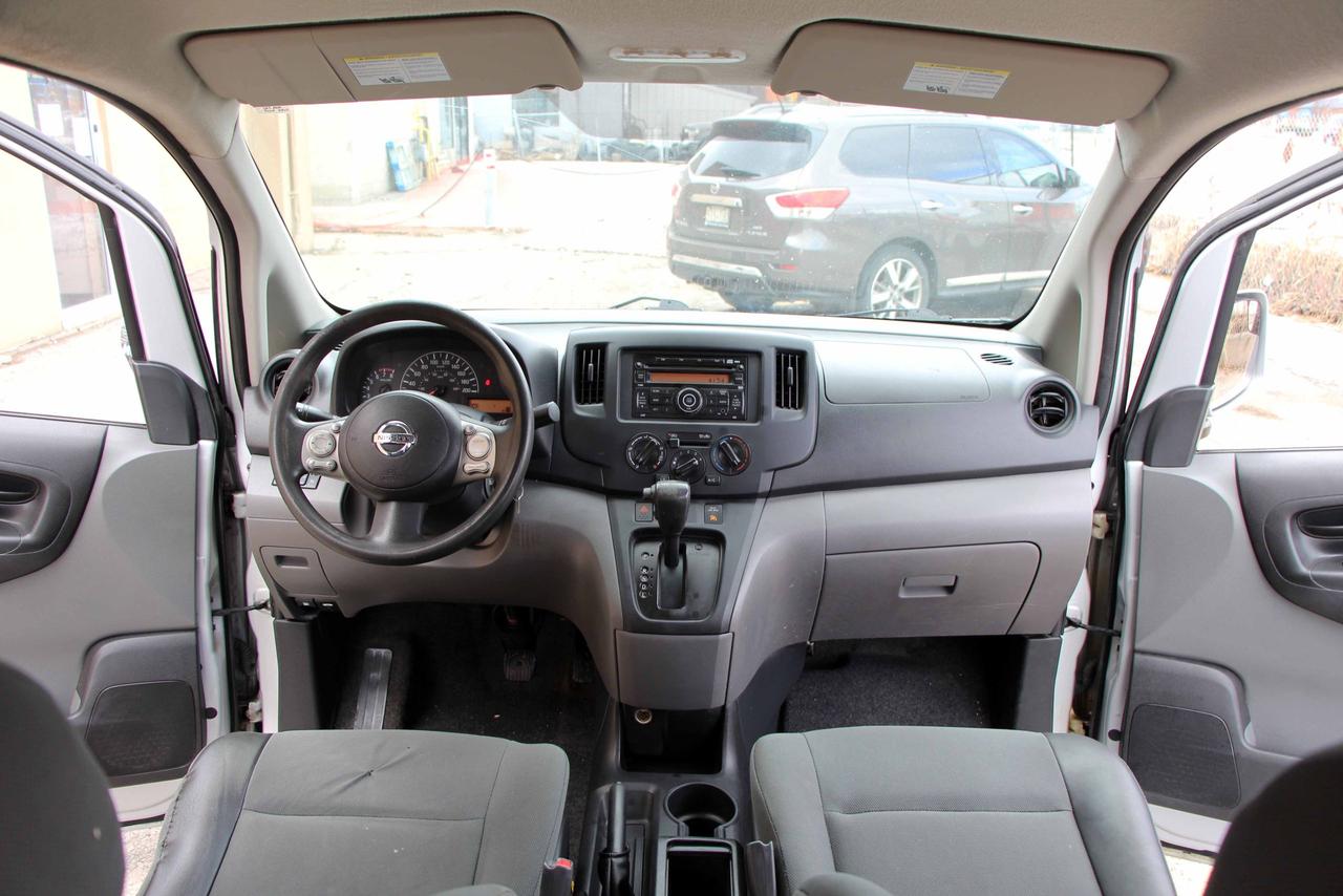 2013 Nissan NV200 SV Photo