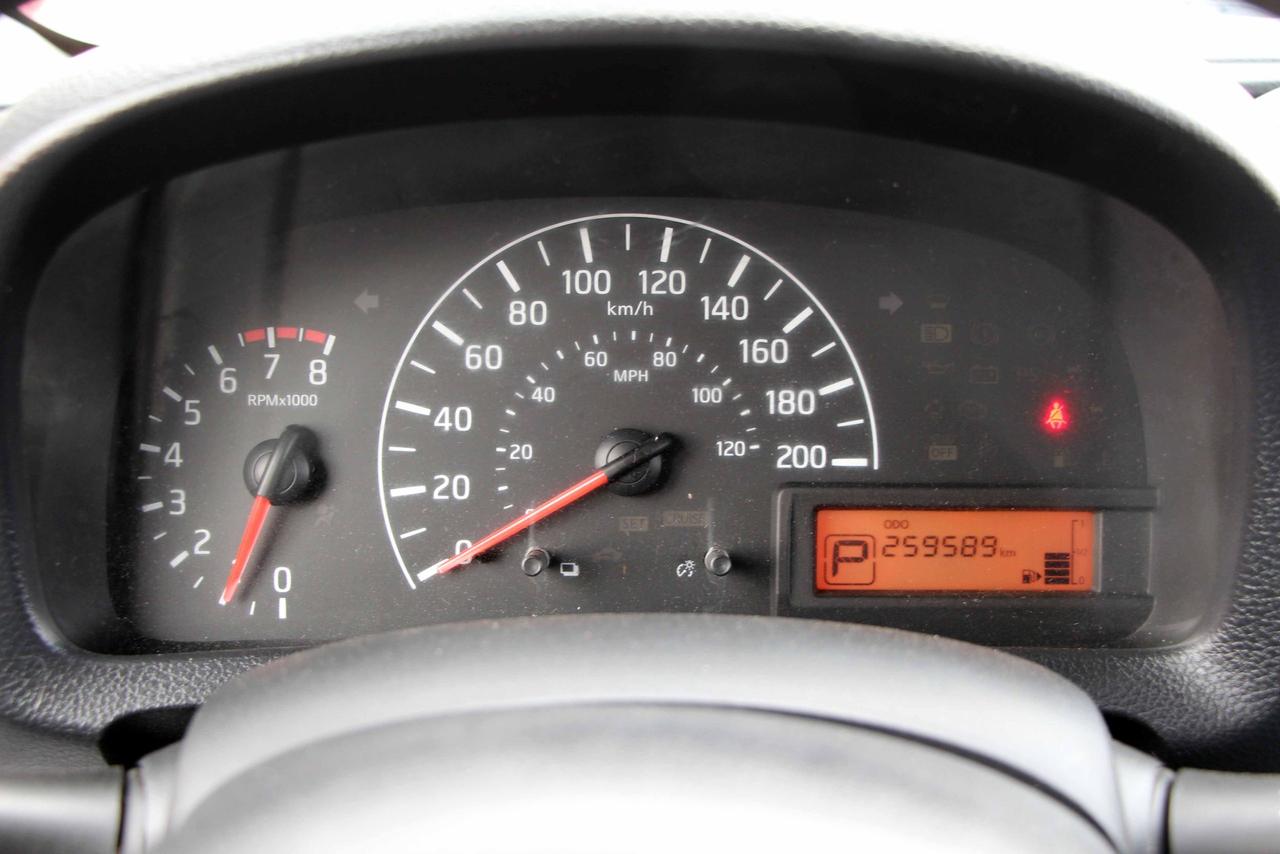 2013 Nissan NV200 SV Photo