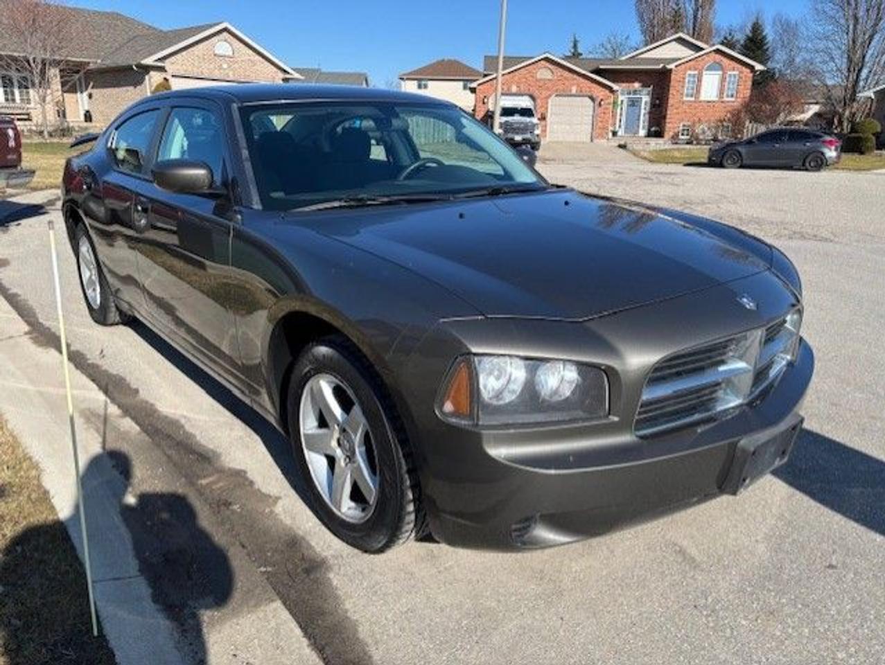 2010 Dodge Charger SE Photo2