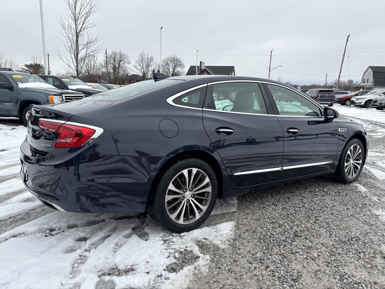 2017 Buick LaCrosse Preferred Photo4