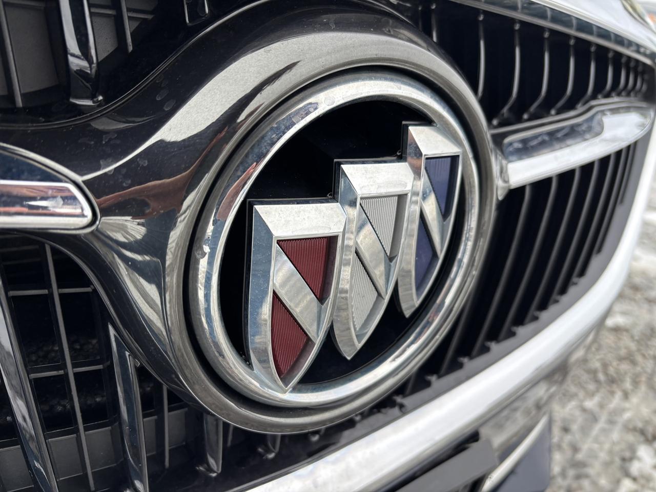 2017 Buick LaCrosse Preferred Photo