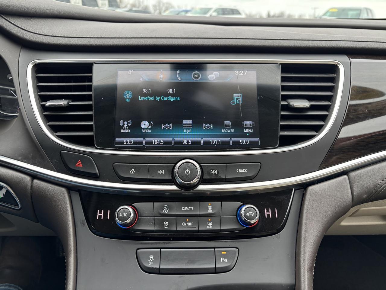 2017 Buick LaCrosse Preferred Photo