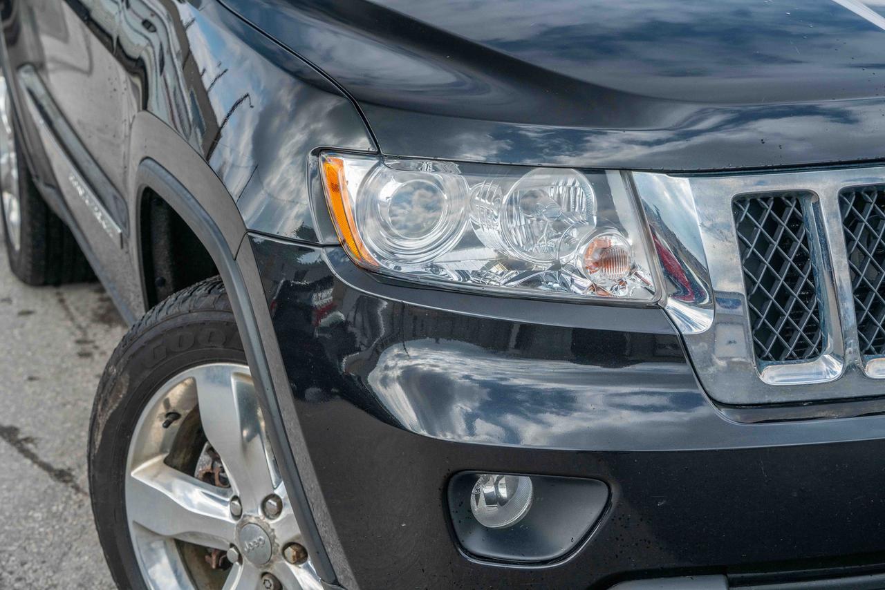 2012 Jeep Grand Cherokee Overland Photo