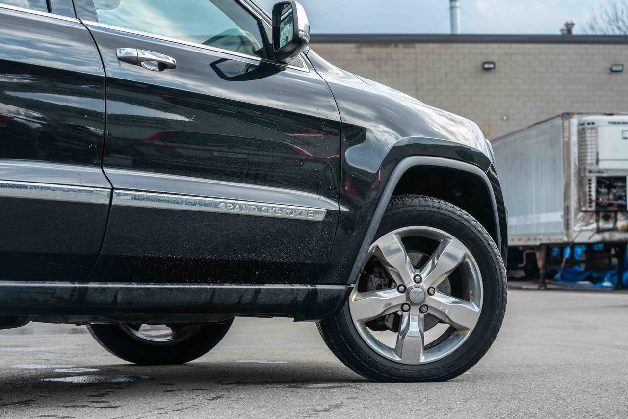 2012 Jeep Grand Cherokee Overland Photo