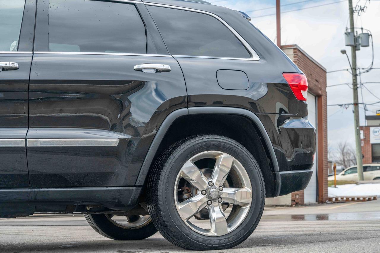 2012 Jeep Grand Cherokee Overland Photo