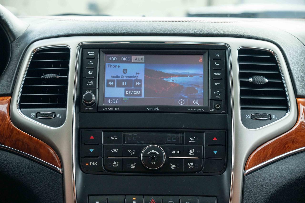 2012 Jeep Grand Cherokee Overland Photo