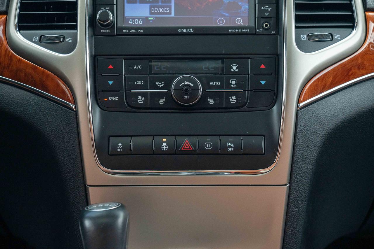 2012 Jeep Grand Cherokee Overland Photo