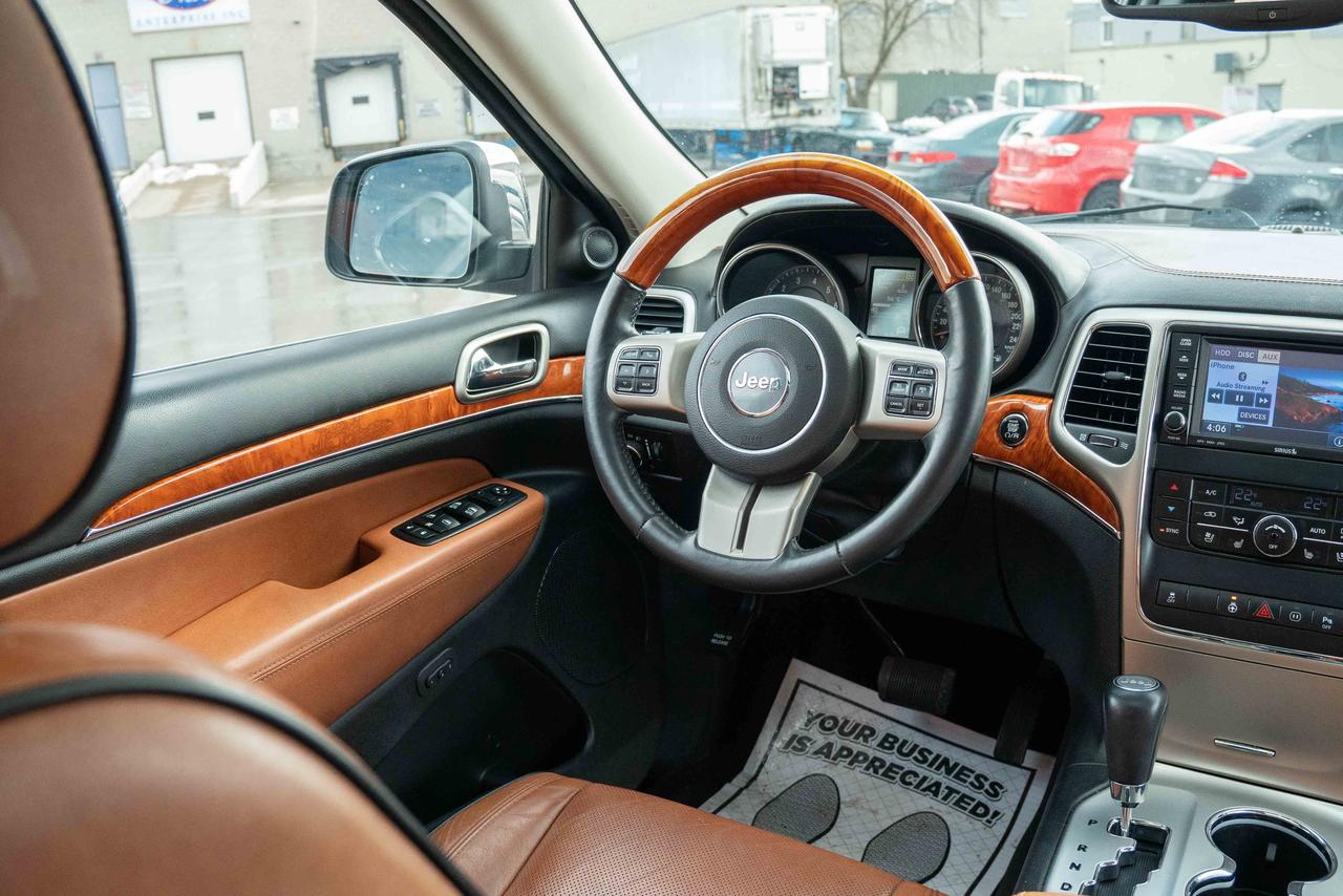 2012 Jeep Grand Cherokee Overland Photo