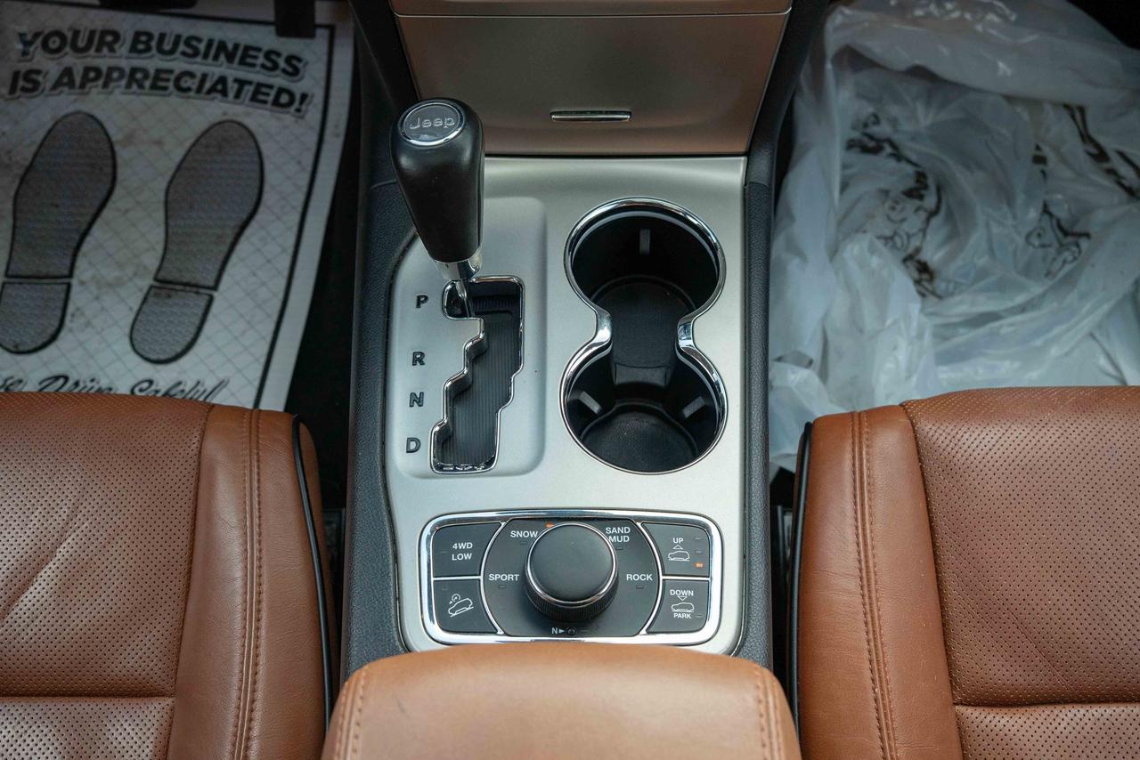 2012 Jeep Grand Cherokee Overland Photo