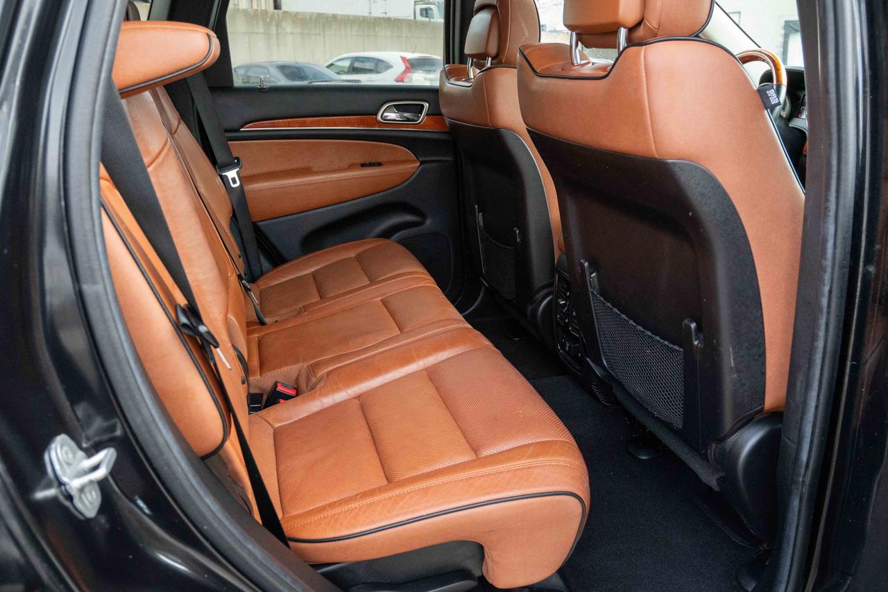 2012 Jeep Grand Cherokee Overland Photo