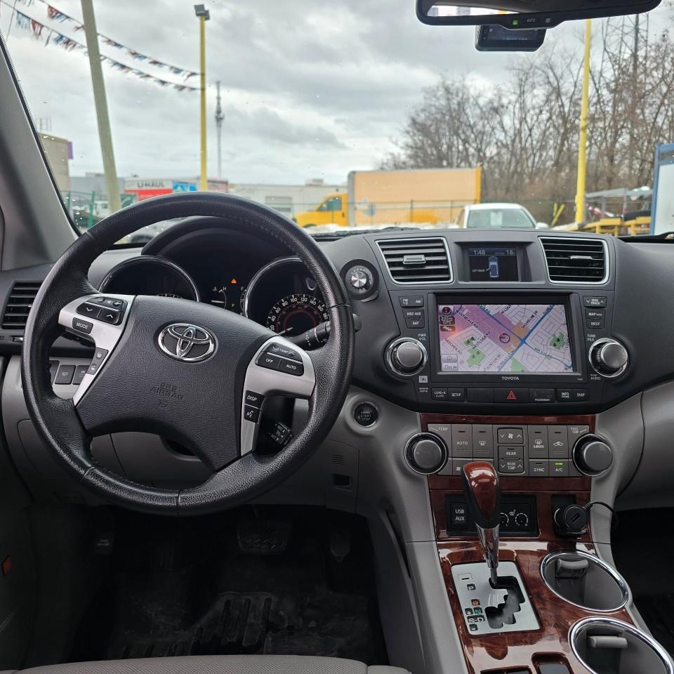 2013 Toyota Highlander 4WD 4dr Limited Photo