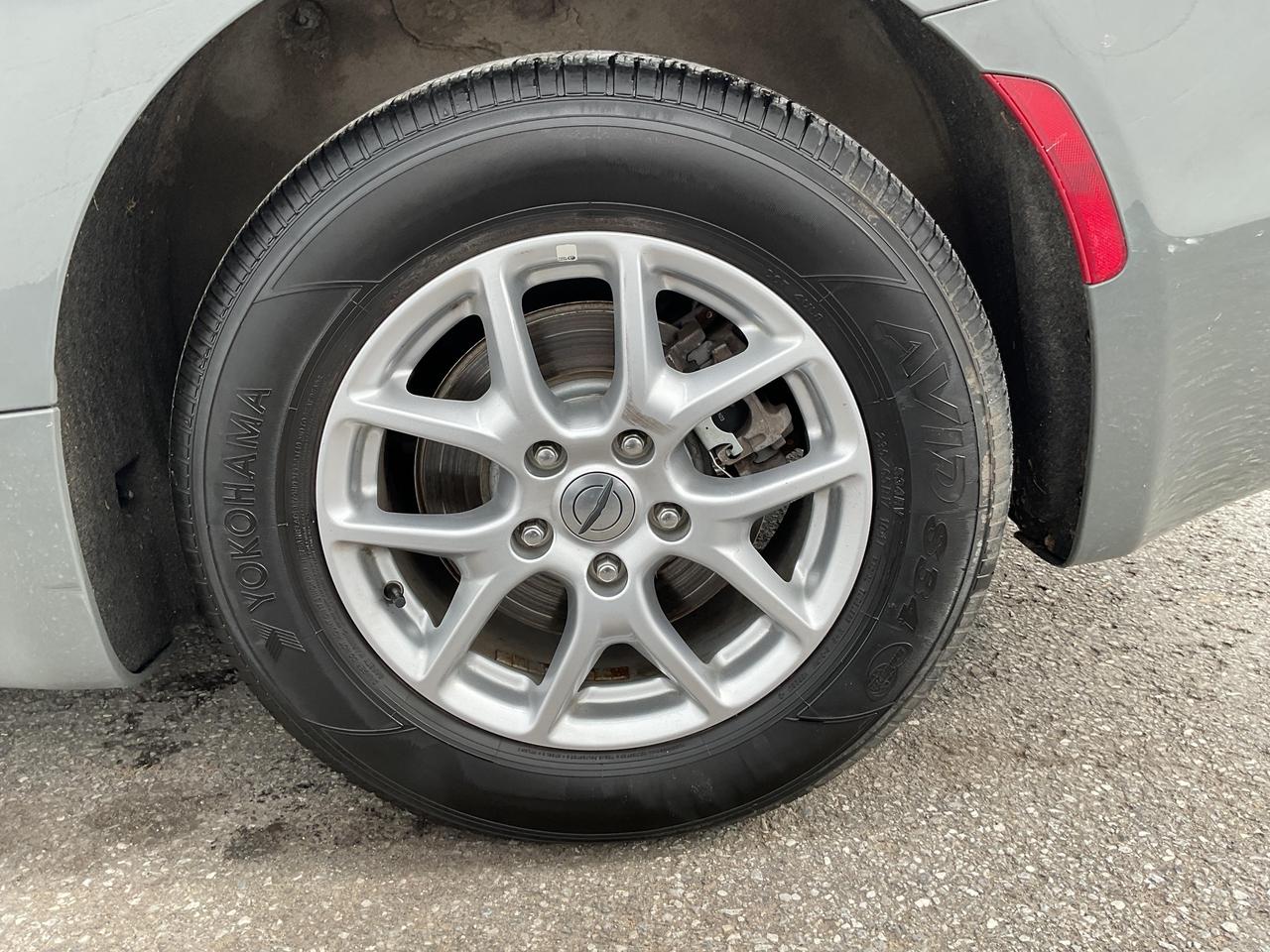 2023 Chrysler Pacifica Touring-L Front-Wheel Drive Passenger Van Photo