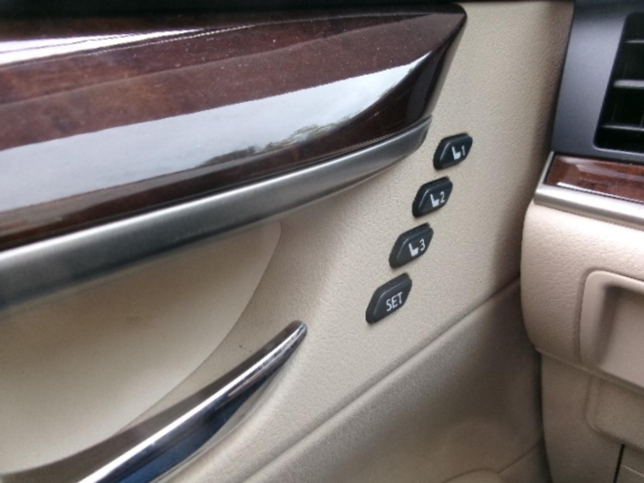 2013 Lexus ES Base Photo