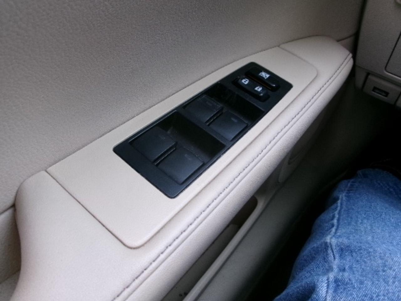 2013 Lexus ES Base Photo