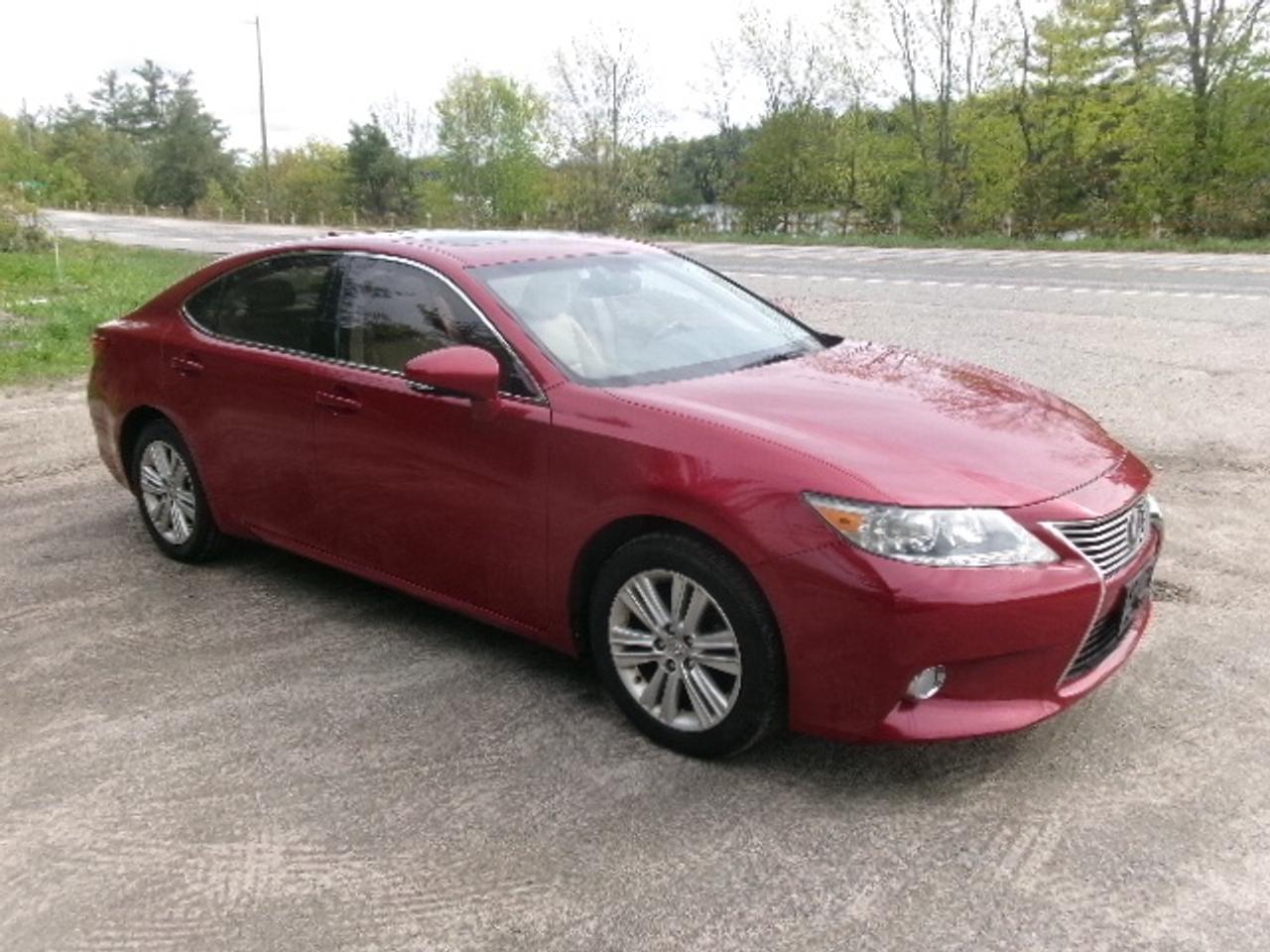 2013 Lexus ES Base Photo