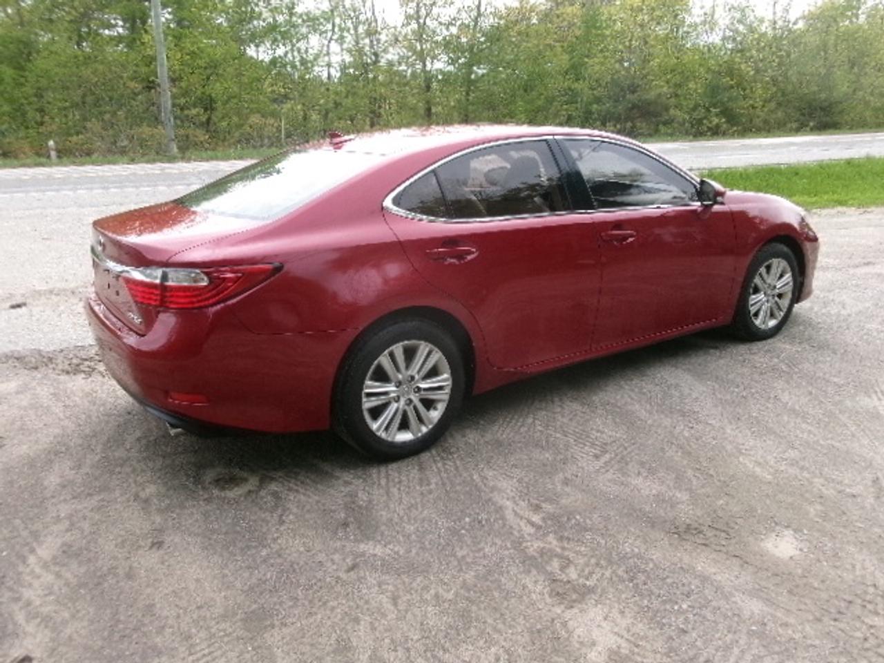 2013 Lexus ES Base Photo