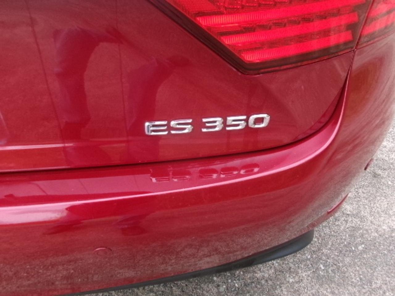 2013 Lexus ES Base Photo