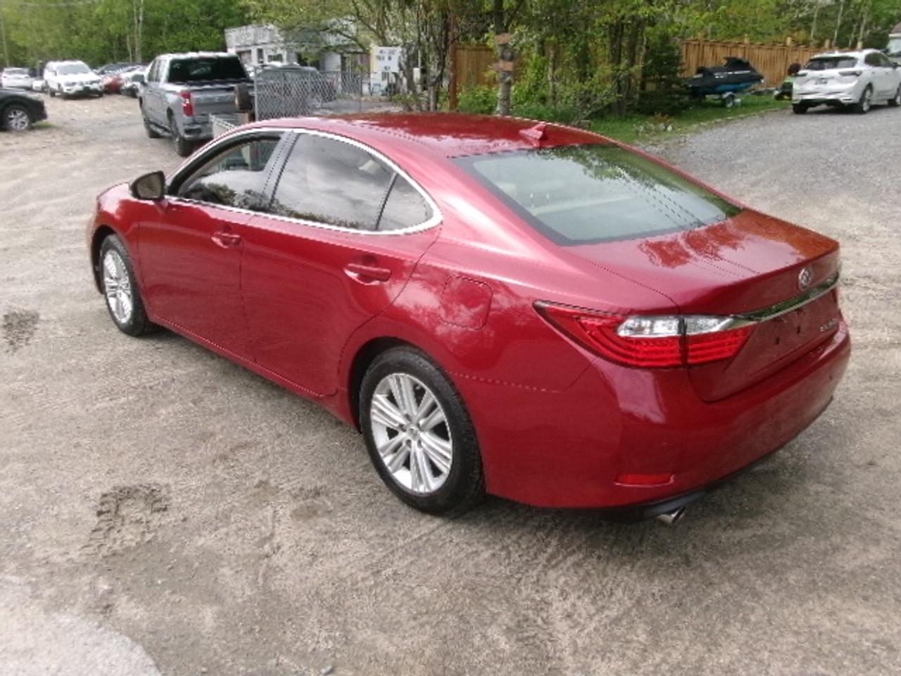 2013 Lexus ES Base Photo