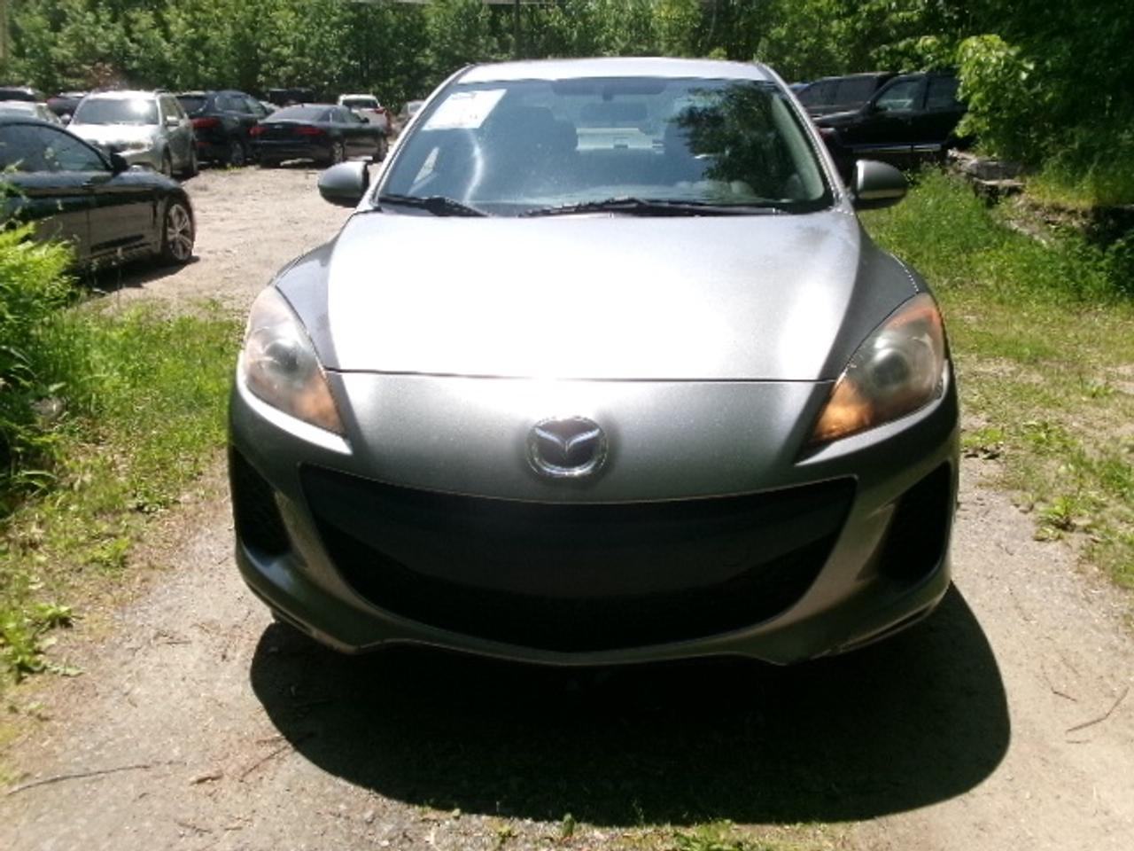 2013 Mazda MAZDA3 I Sport Photo