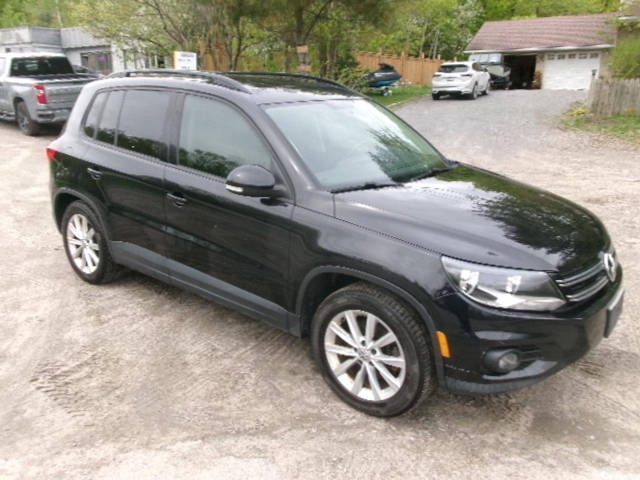 2012 Volkswagen Tiguan S Photo