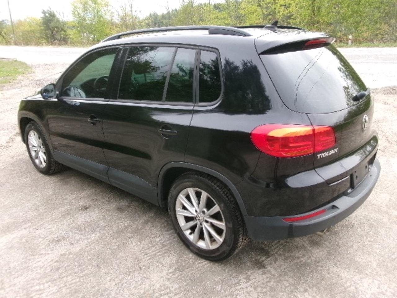 2012 Volkswagen Tiguan S Photo