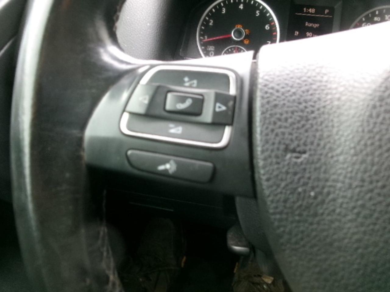 2012 Volkswagen Tiguan S Photo