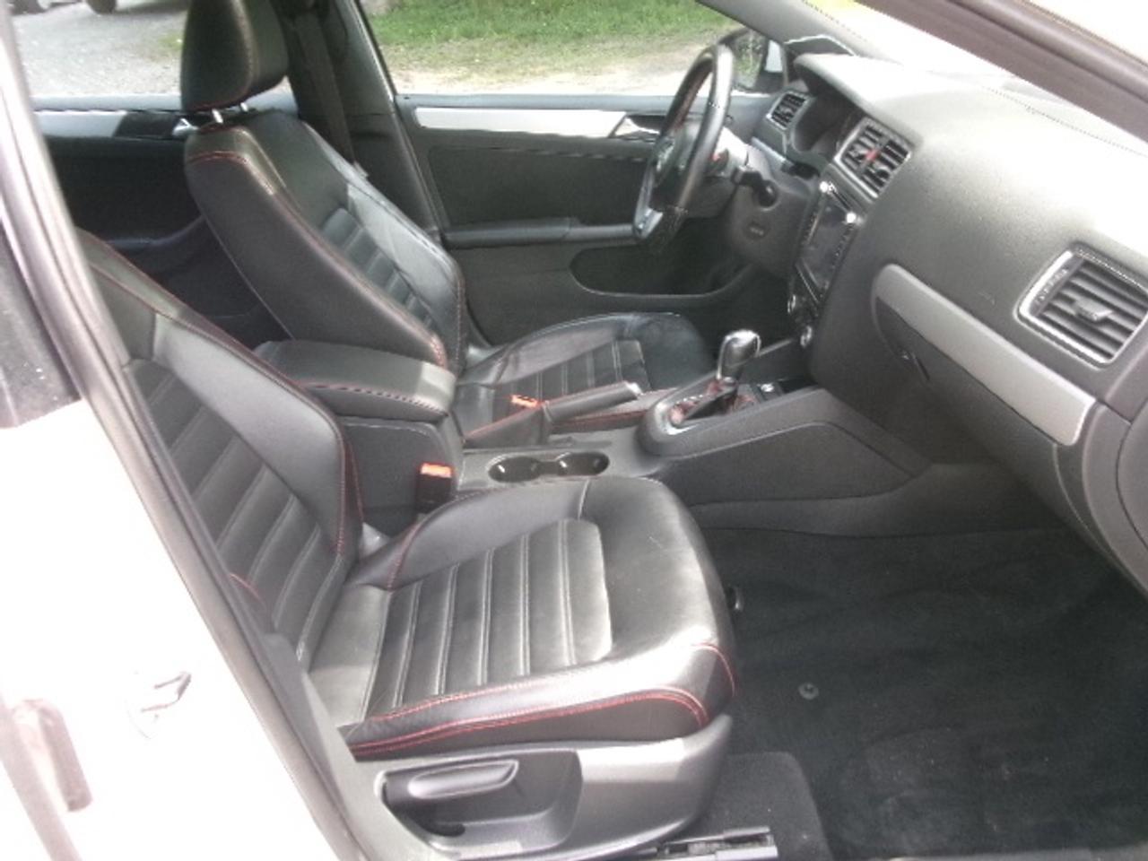 2012 Volkswagen Jetta GLI Photo