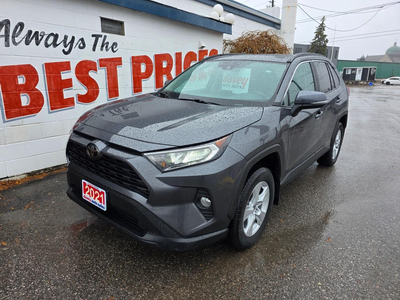 2021 Toyota RAV4 XLE 4dr All-wheel Drive Photo