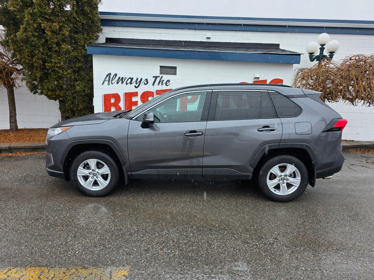 2021 Toyota RAV4 XLE 4dr All-wheel Drive Photo