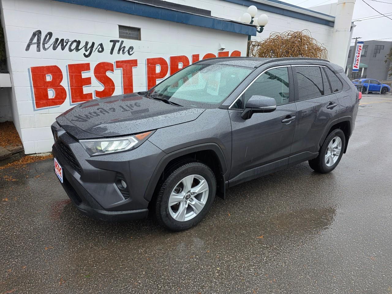 2021 Toyota RAV4 XLE 4dr All-wheel Drive Photo3