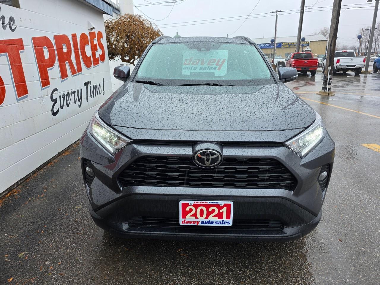 2021 Toyota RAV4 XLE 4dr All-wheel Drive Photo