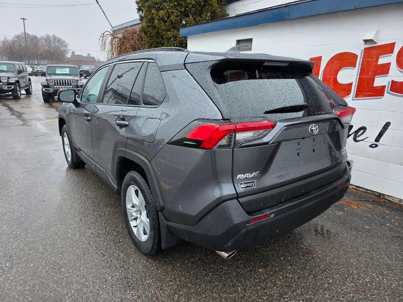 2021 Toyota RAV4 XLE 4dr All-wheel Drive Photo