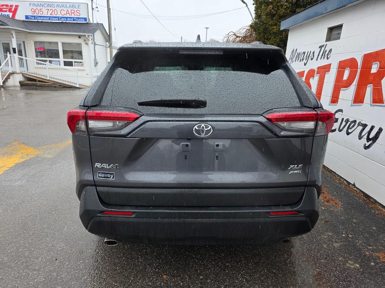 2021 Toyota RAV4 XLE 4dr All-wheel Drive Photo